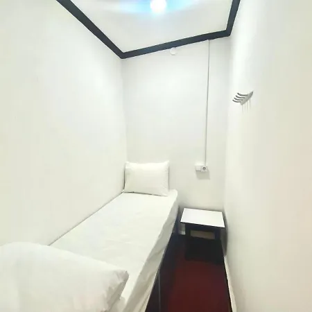 אכסניה Hamam 1469 *